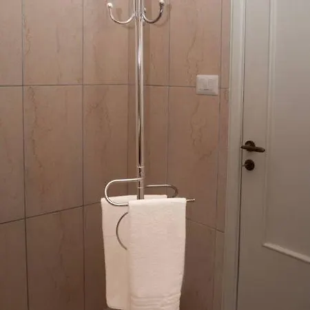 Le Cento Sculture Apartment *