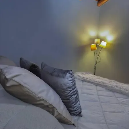 Le Cento Sculture Apartment *