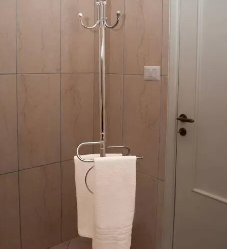 Le Cento Sculture דירה *