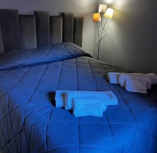 Le Cento Sculture דירה *