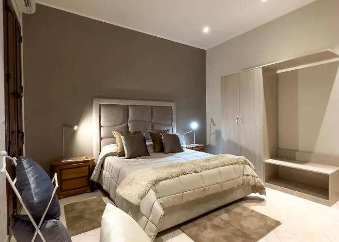 Le Cento Sculture * בלפאסו